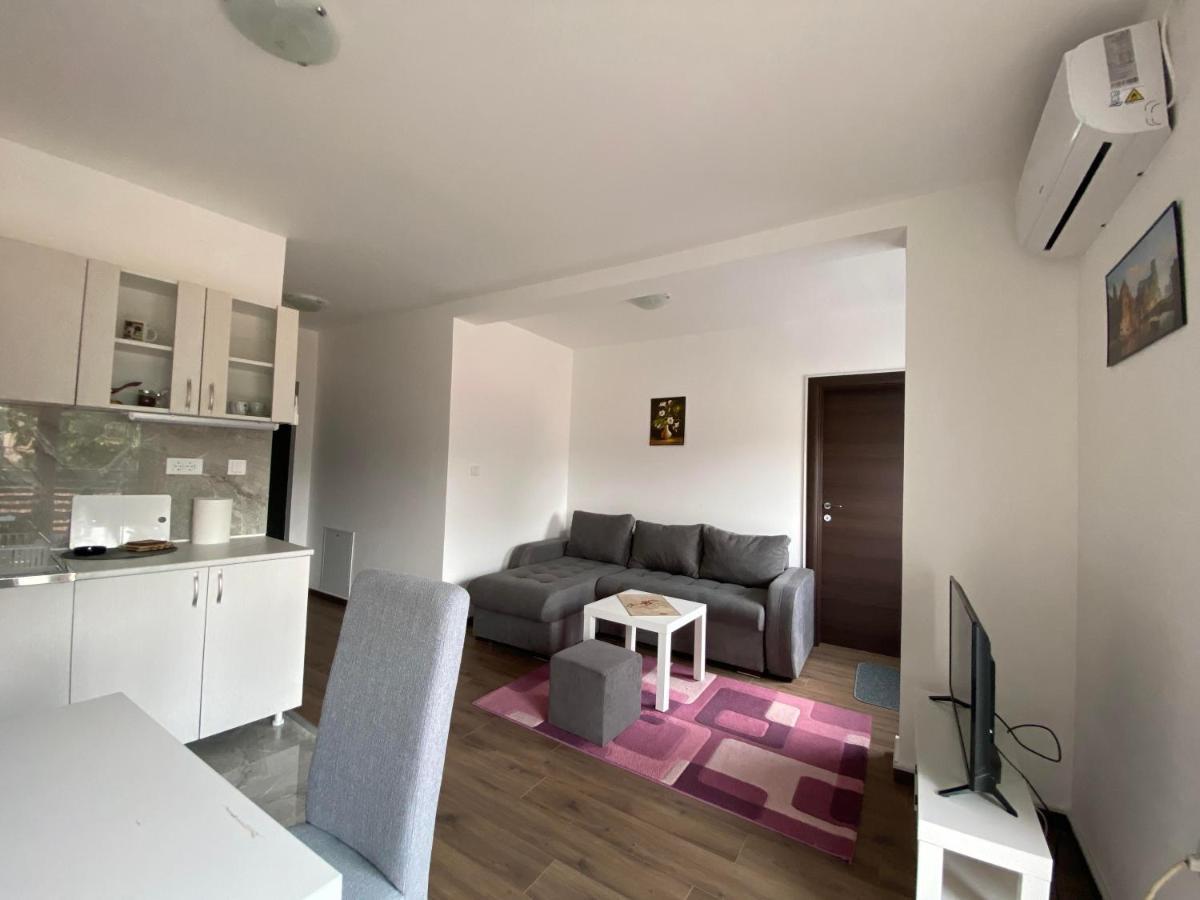 Dom Apartmani كراغوييفاك المظهر الخارجي الصورة