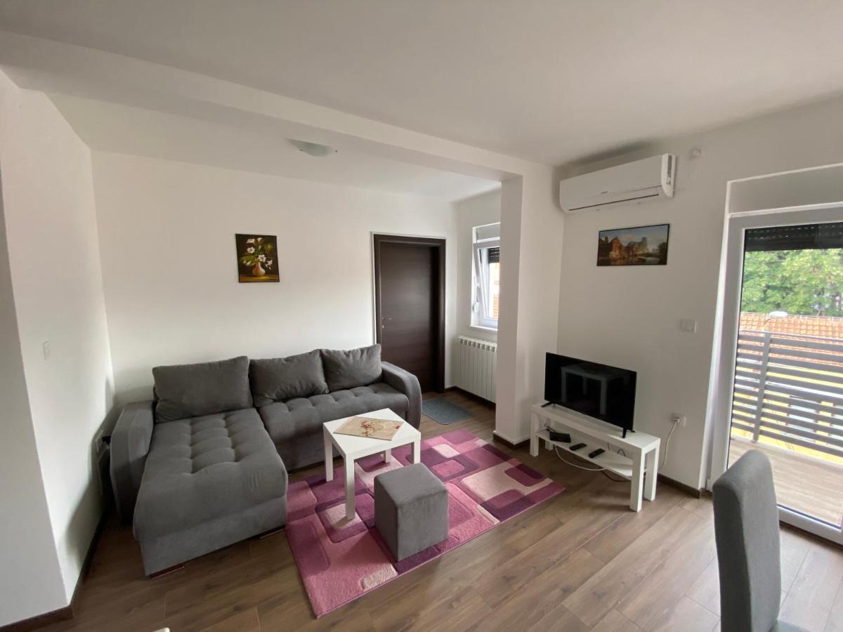 Dom Apartmani كراغوييفاك المظهر الخارجي الصورة