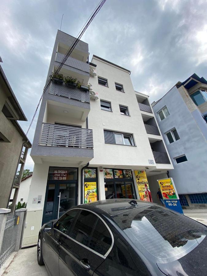 Dom Apartmani كراغوييفاك المظهر الخارجي الصورة